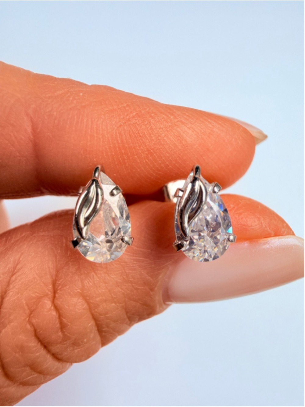 14K Solid White Gold 1 CT Cubic Zirconia CZ Pear Cut Solitaire Stud Earrings